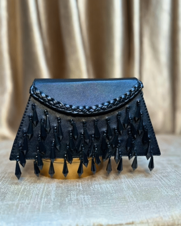 Handmade beaded shoulder bag in black – The Braids Brand Ghana